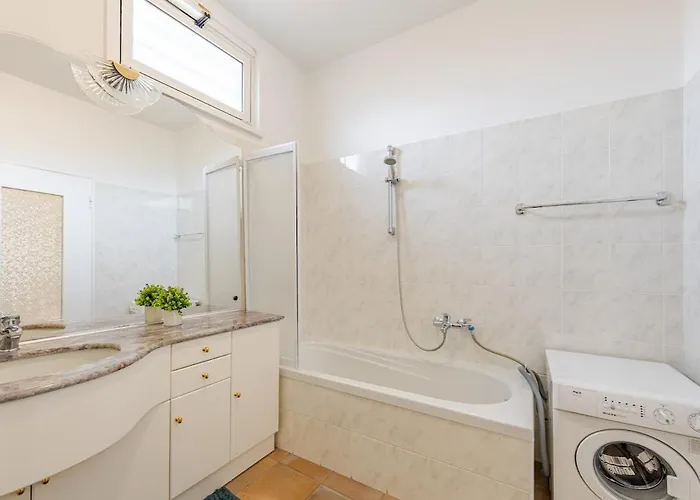 Il Giardino Del Convento Nyaraló