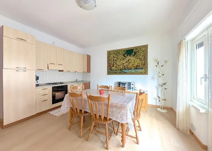 Il Giardino Del Convento Feriehus Domaso