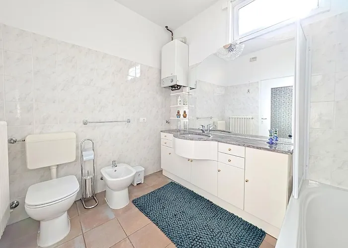 Il Giardino Del Convento Feriehus Domaso