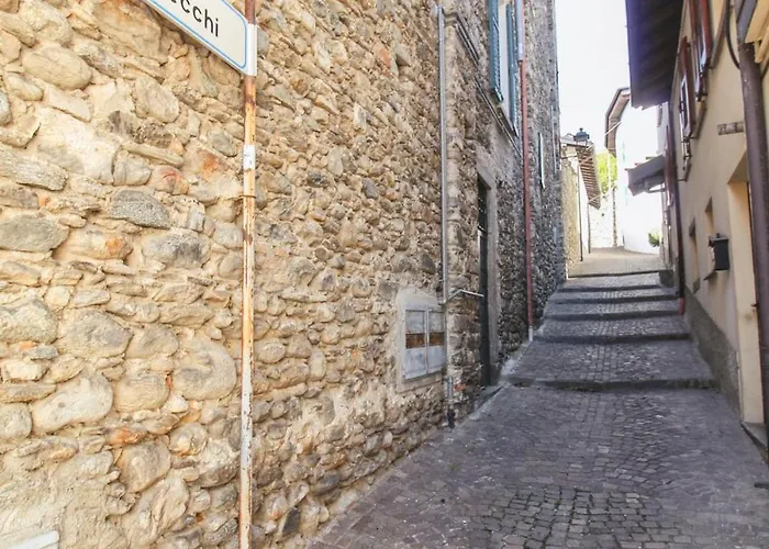 Il Giardino Del Convento Feriehus Domaso